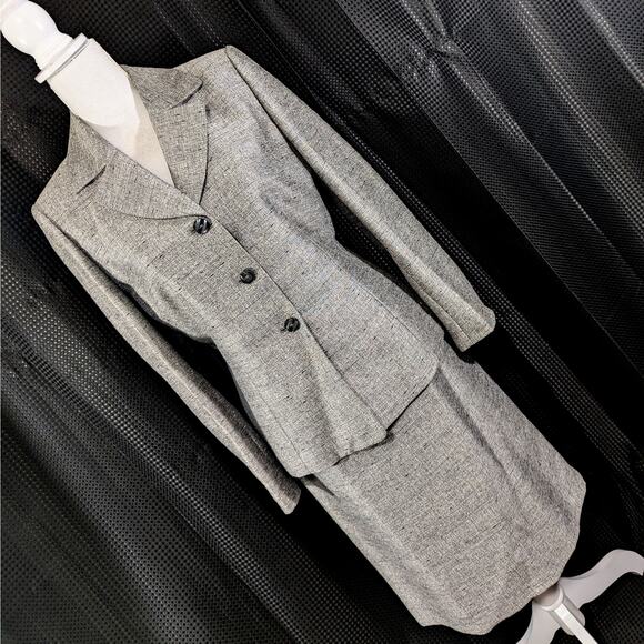 NWOT! SUIT STUDIO, NEW YORK! SILVER/GRAY W/BLACK PENCIL SKIRT SUIT SET! SZ 8 - Picture 1 of 13